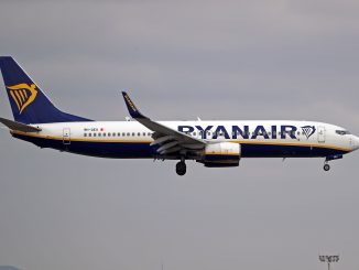 Ryanair 737 window loss
